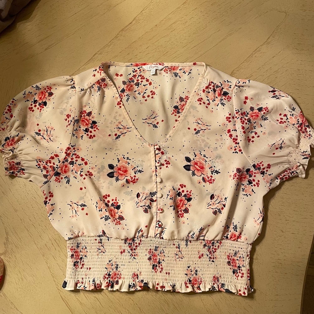 Candies pink floral V-neck Elastic Bottom Short Puff Sleeve Top M